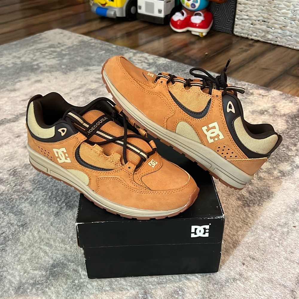 DC Shoes Kalis Lite SE Skateboard Shoes Wheat Size 10.5 NWB Dead Stock